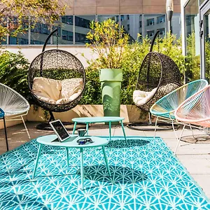 Ibis Styles Aeroport Arenas 3* ניס