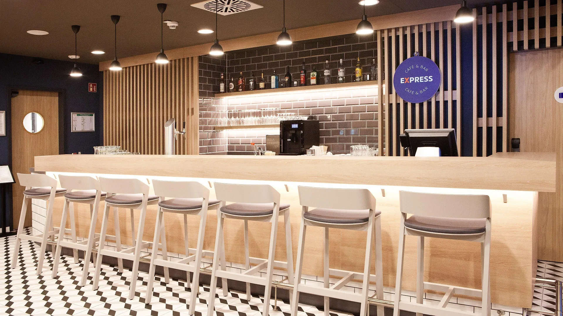 Holiday Inn Express Munich - Olympiapark By Ihg 3*,